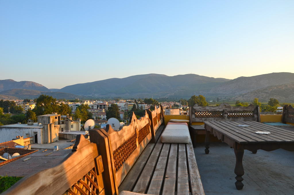 Homeros Pension & Guesthouse Selcuk ภายนอก รูปภาพ